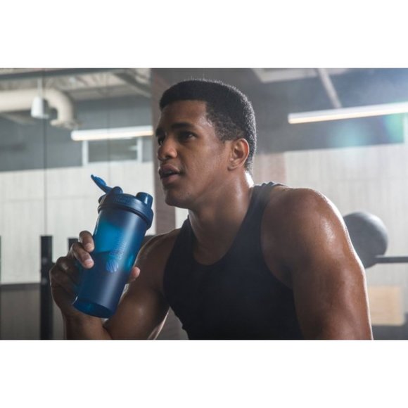 BlenderBottle Classic 28 oz Plum Shaker Cup with Flip-Top and Wide Mouth Lid - Picture 4 of 16